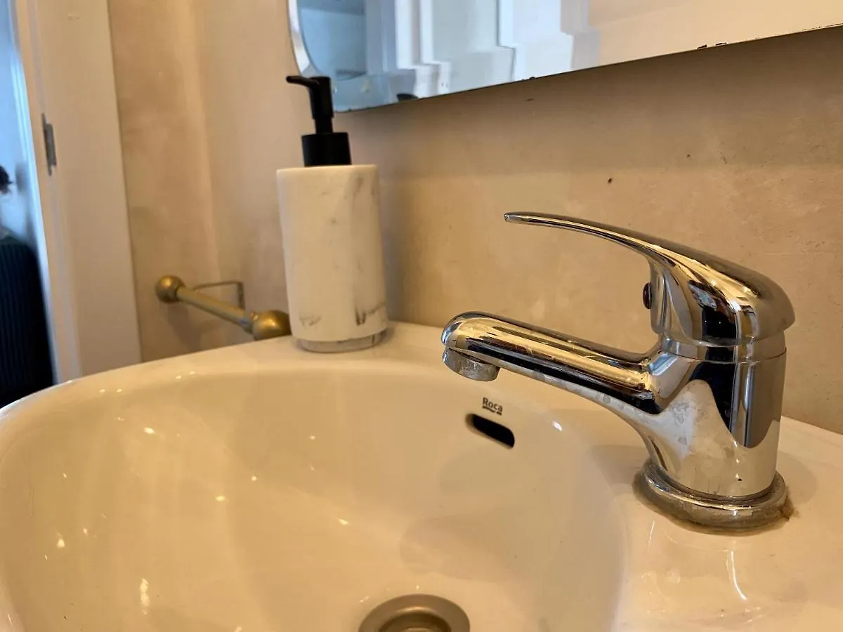 Apartament Junto Al Casco Antiguo Con Terraza Sewilla 0*,  Hiszpania