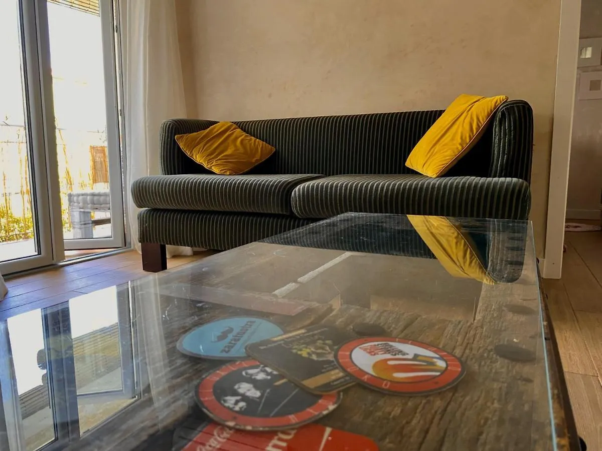 Junto Al Casco Antiguo Con Terraza Apartment Seville 0*,  Spain